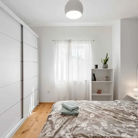 App Vikili Apartman *